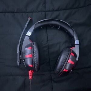 Gaming Headset with Microphone - Black and Red